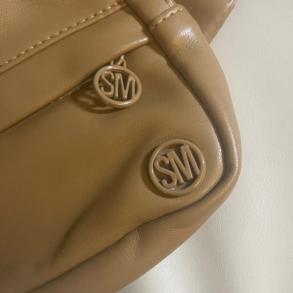 Steve Madden- Tan Faux leather belt bag- EUC - Picture 2 of 9